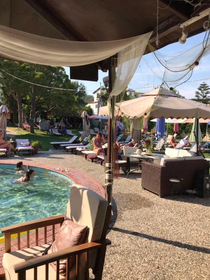 Oasis Aparthotel Skiathos Town Bagian luar foto