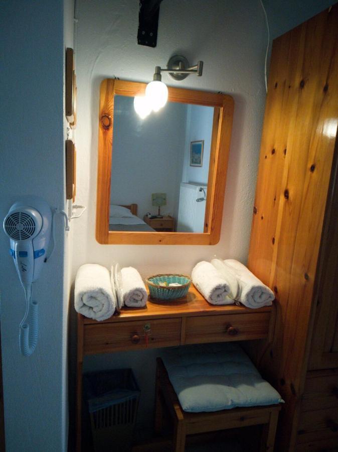 Oasis Aparthotel Skiathos Town Bagian luar foto