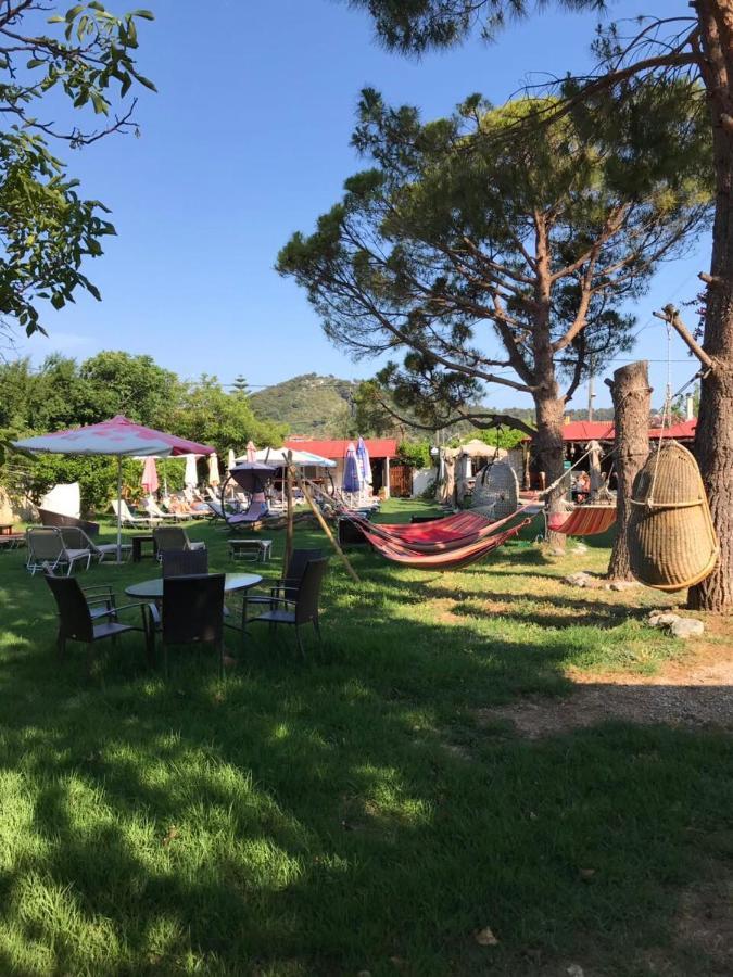 Oasis Aparthotel Skiathos Town Bagian luar foto