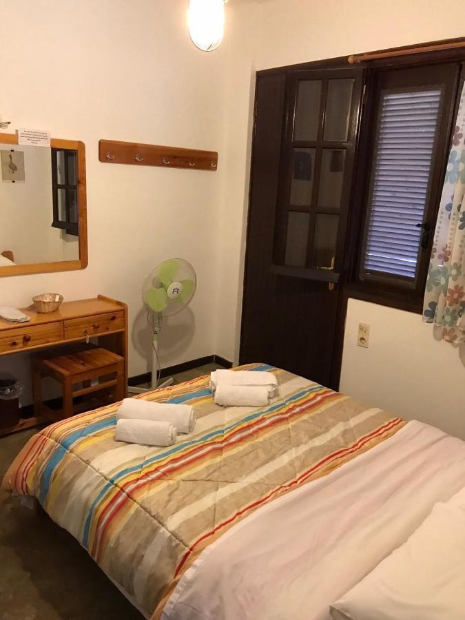 Oasis Aparthotel Skiathos Town Bagian luar foto