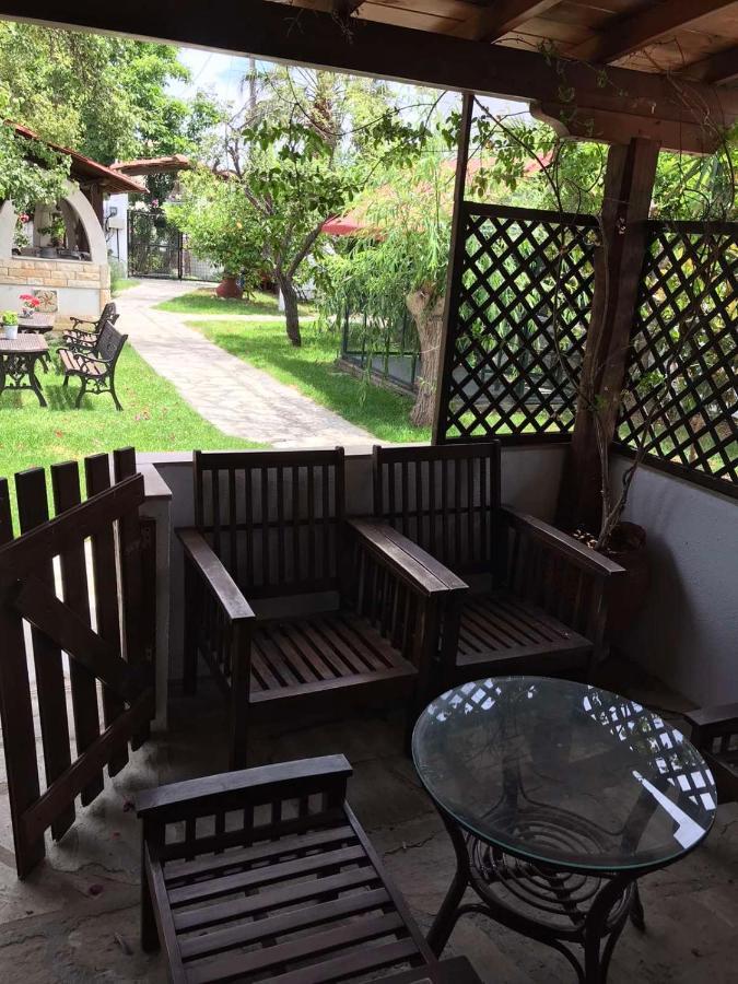 Oasis Aparthotel Skiathos Town Bagian luar foto